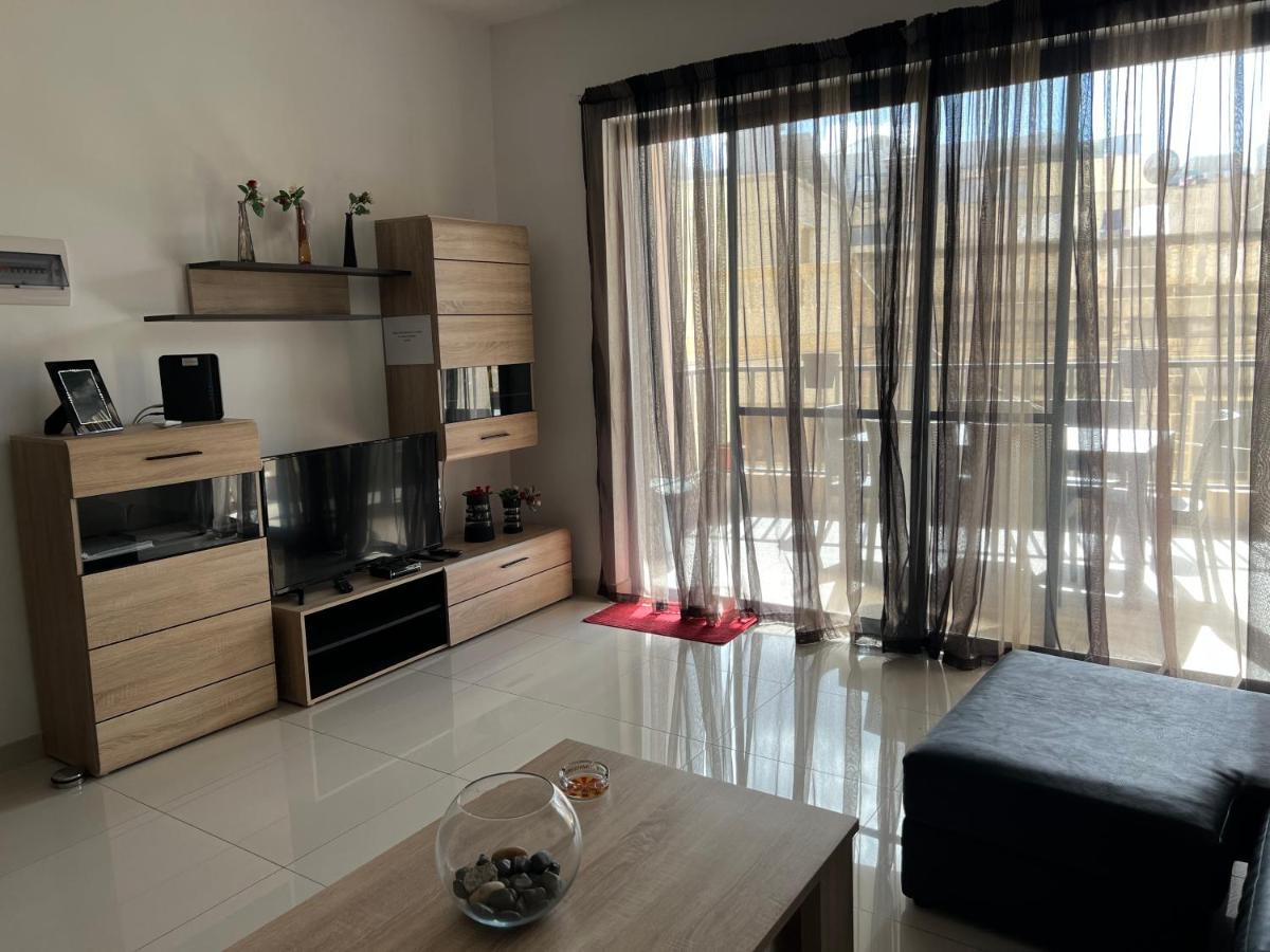 Claire'S Court Apartamento Marsaxlokk Exterior foto