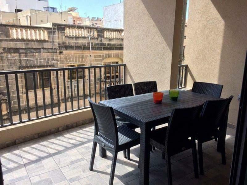 Claire'S Court Apartamento Marsaxlokk Exterior foto