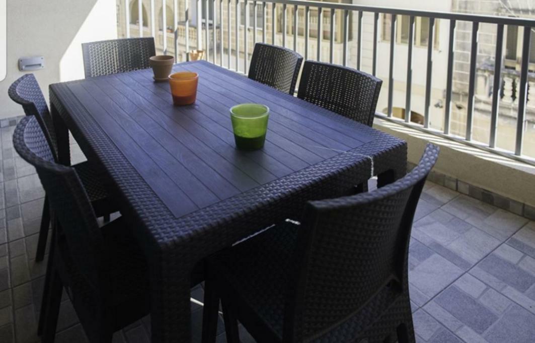 Claire'S Court Apartamento Marsaxlokk Exterior foto